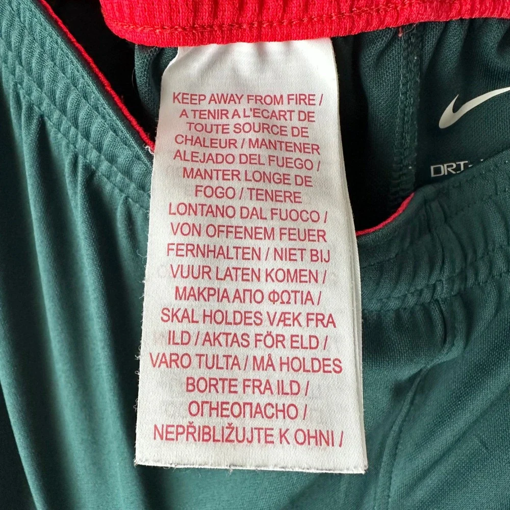 Nike Liverpool FC Kids Soccer‎ Shorts Dri-Fit Green Number 27 Size M Football